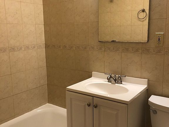 4th image of 242 W 20th St APT 3F