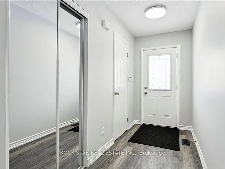 159 Henhoeffer Cres — Photo 30
