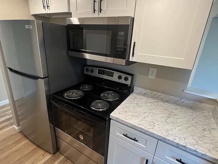 2070 Kingdom Dr — Photo 9