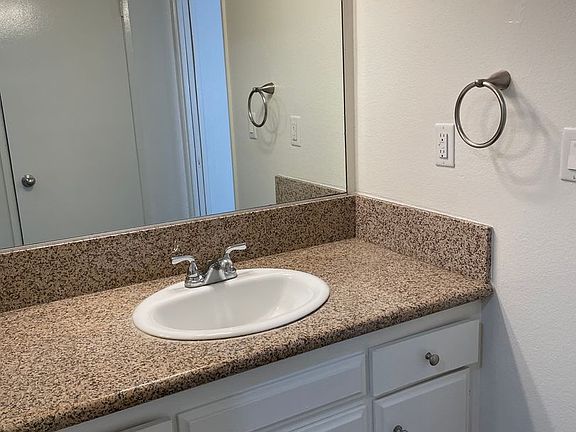 4th image of 1260 E Walnut Ave #51