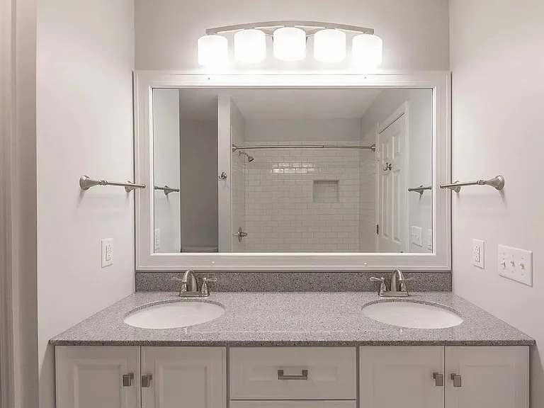 3000 Golden Rd #7 — Photo 16