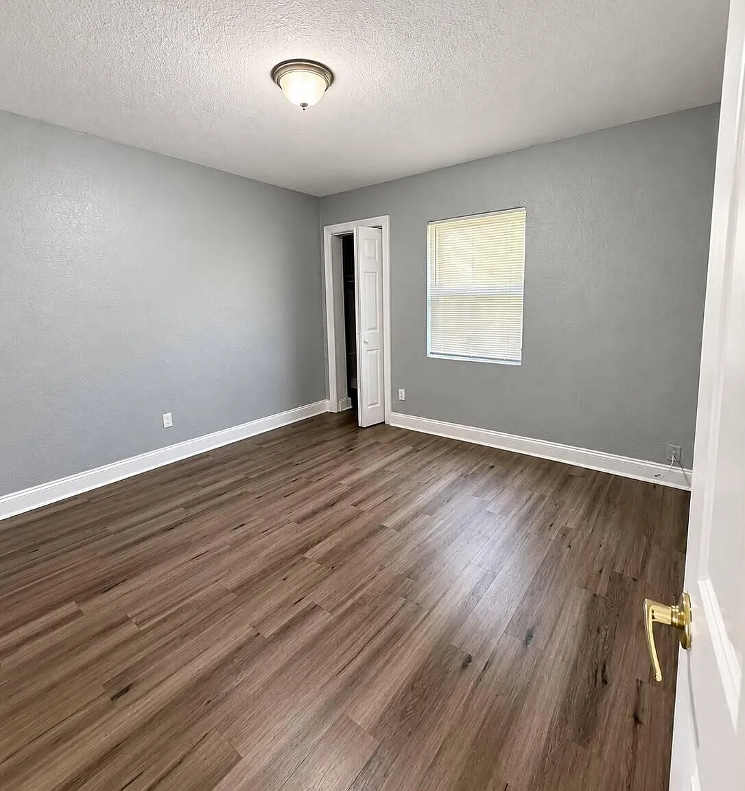 2 bed, 1.0 bath, 1092 sqft, $1,900 — Photo 4