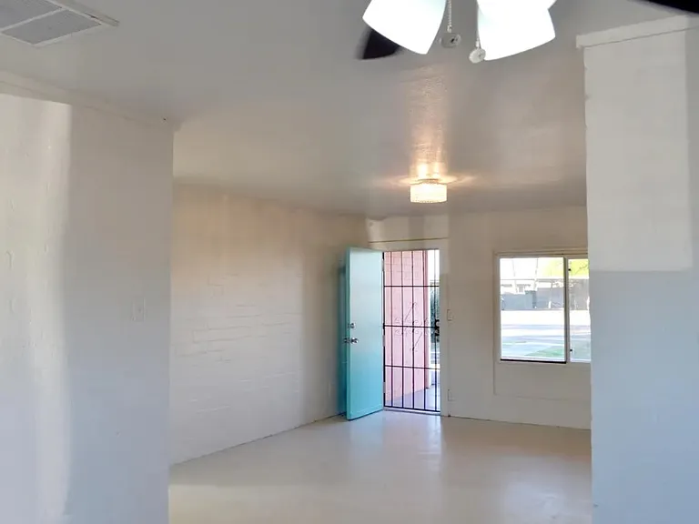 6445 W Maryland Ave — Photo 14