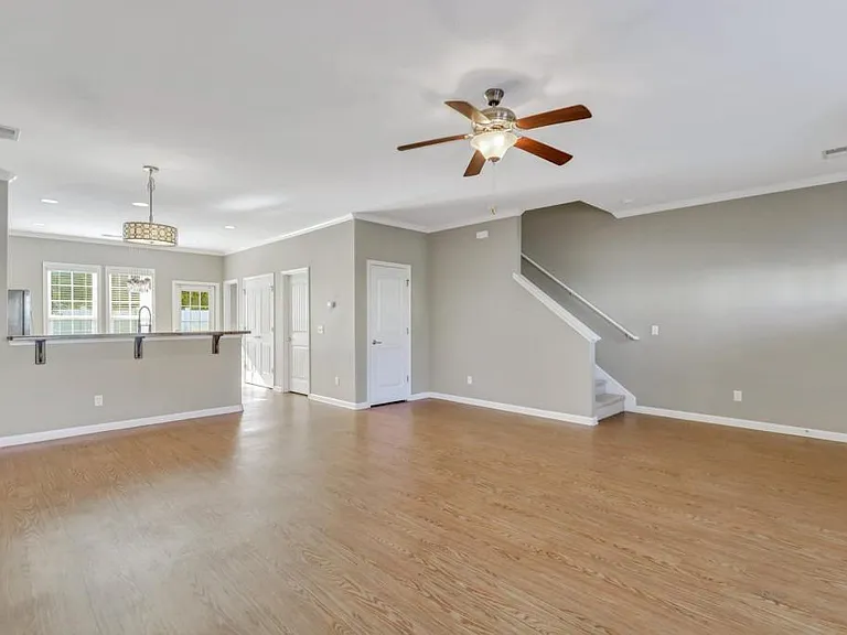 205 Ventura Pl — Photo 28