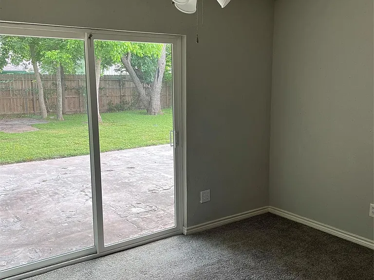 5142 Madden Ln — Photo 10