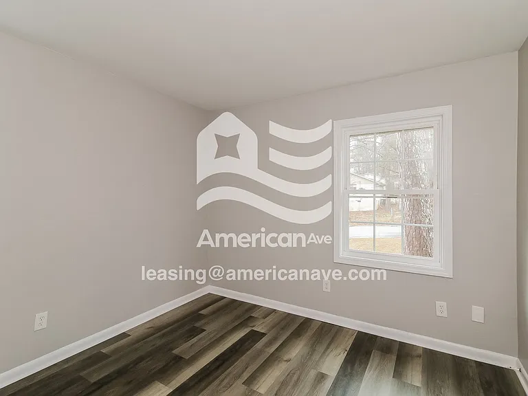 599687_010_wm_-_bedroom_13526937.jpg