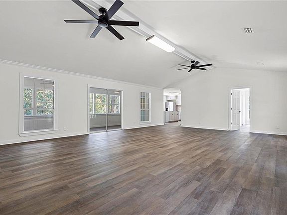 3rd image of 610 General Gaines Pl