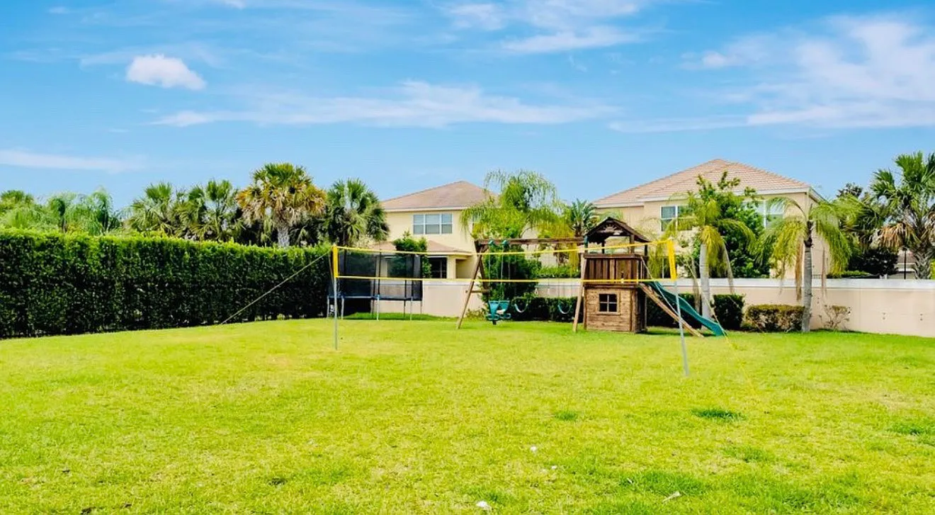4 bed, 3.5 bath, 2533 sqft, $3,800 — Photo 2