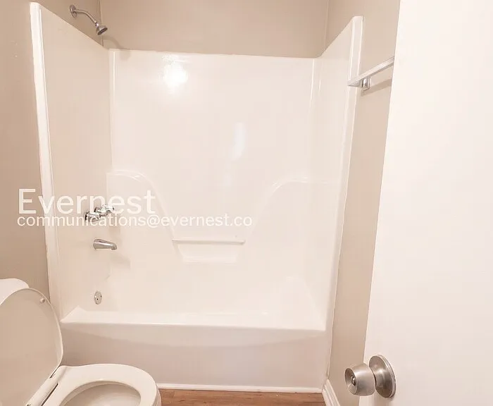 1216 Woodland Ave SW — Photo 8