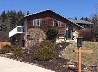 4559 Harvest Cir, Manitowoc, WI 54220