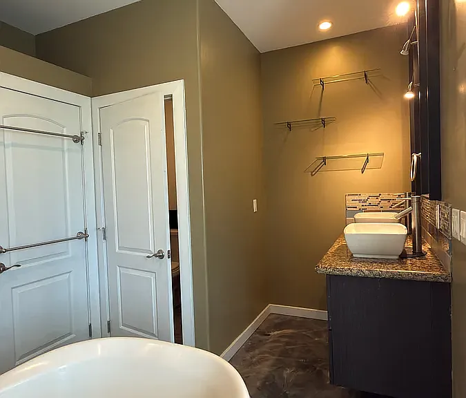 3385 W Agate Ave — Photo 17