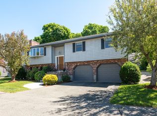 29 Ellen Rd, Stoneham, MA 02180