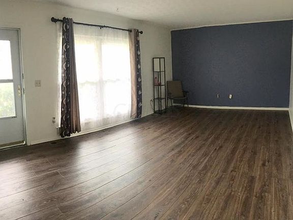 3rd image of 3415 Grandon Ct