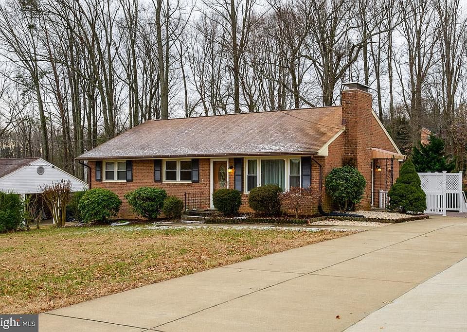 2nd image of 217 Mount Pleasant Blvd