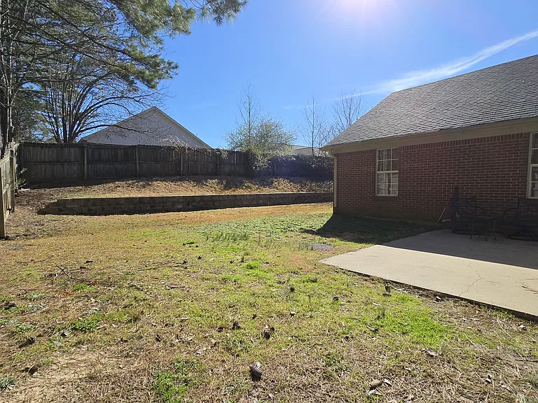2606 Sterling Dr — Photo 15