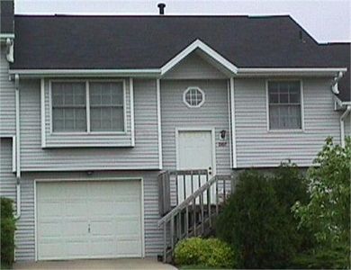 2107 Holiday Rd, Coralville, IA, 52241