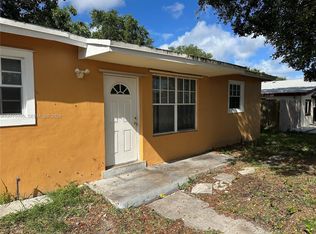 4141 SW 32nd Dr, Hollywood, FL 33023