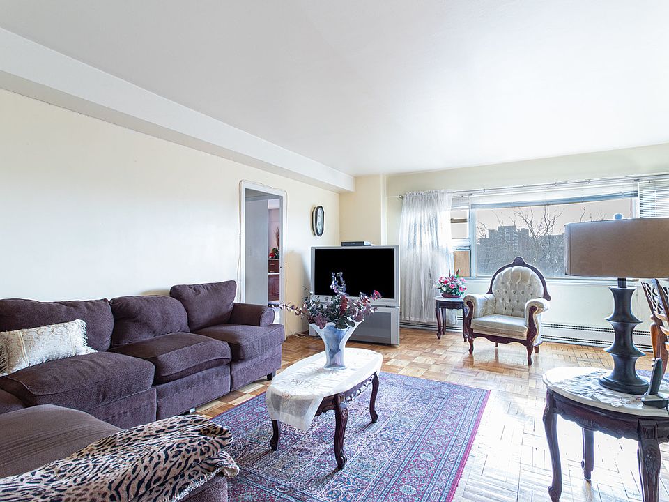1st image of 8 Fordham Hill Oval APT 5B