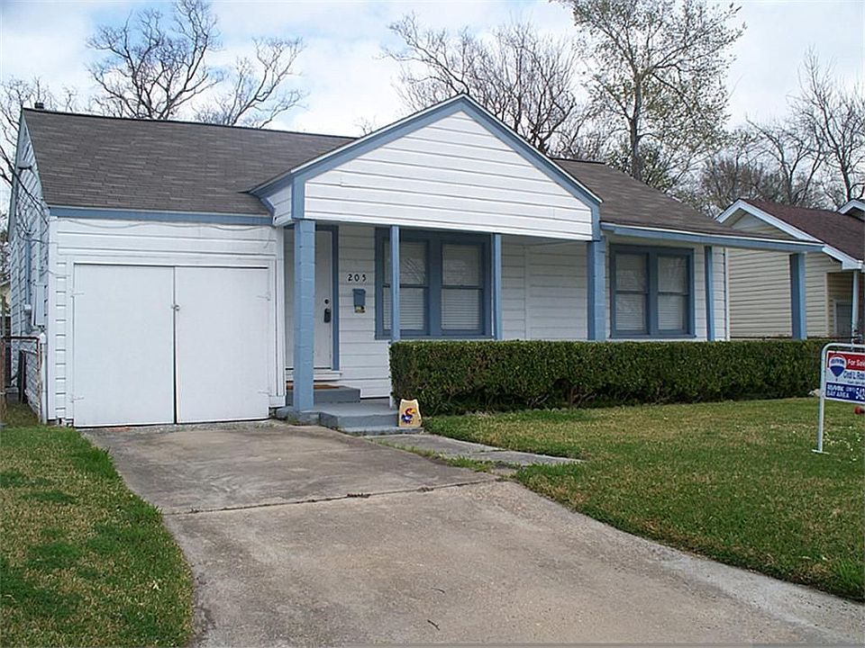 2nd image of 205 E 3rd St