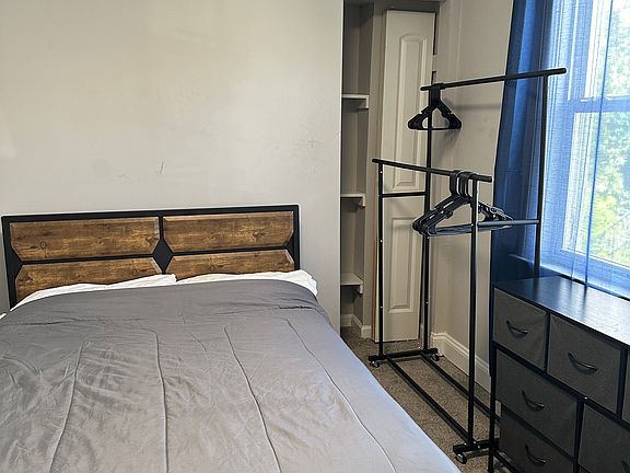 4th image of 4620 Asbury Ave