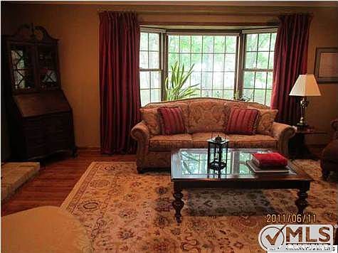 3rd image of 371 New Central Ave