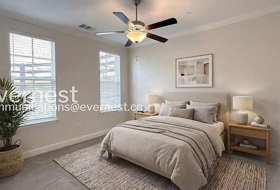 4th image of 828 Goswell Dr #4