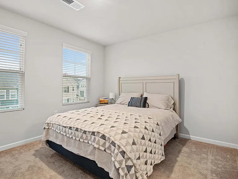 728 Cormiche Ln — Photo 27