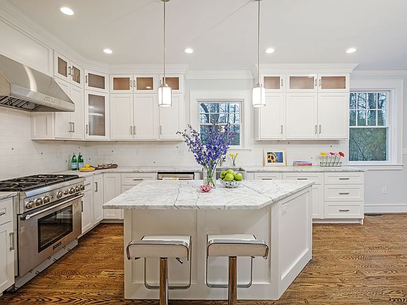 22 Fairview Rd Scarsdale, NY 10583 (10 of 17).jpg