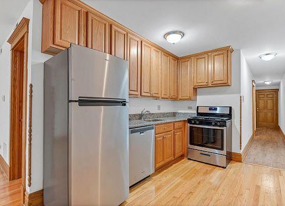 4th image of 1238 N Noble St #1