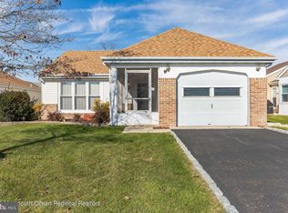 16 Turnbridge Row, Manchester, NJ 08759