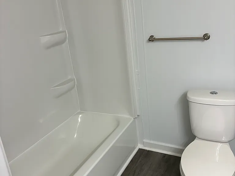 3121 Jefferson St — Photo 4