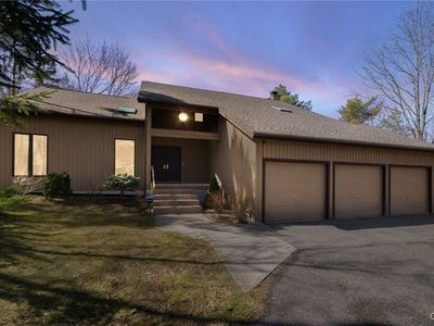 5299 Burke Ln, Fayetteville, NY, 13066