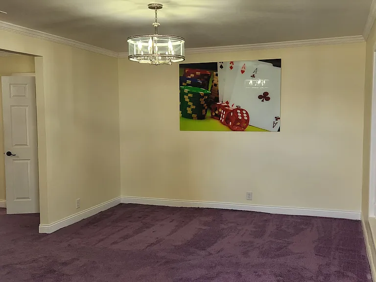 Large open rooms. Lots of natural light