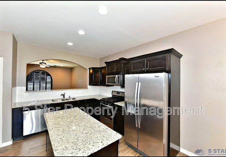 3741 Loma Adriana Dr — Photo 14
