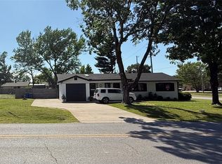 1197 Bella Vista Rd, Bentonville, AR 72712