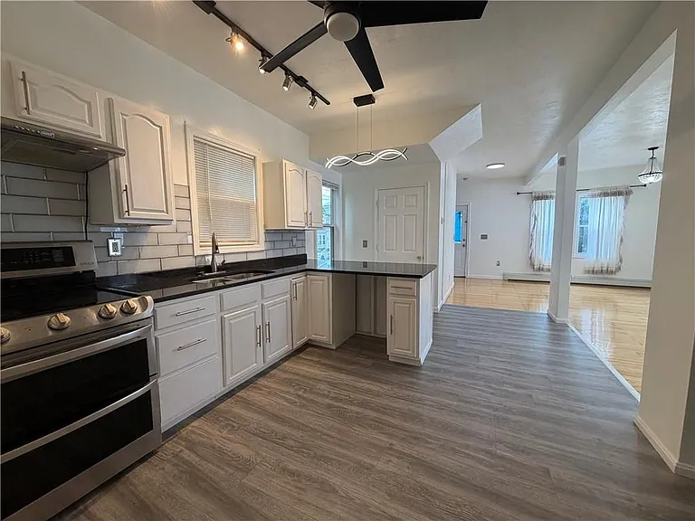 38 Marion Ave — Photo 1