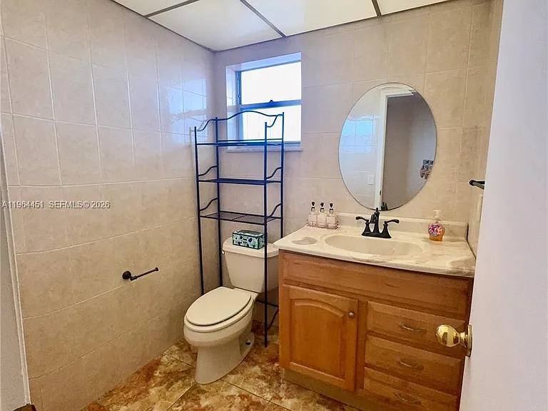 609 NE 14th Ave #706 — Photo 23