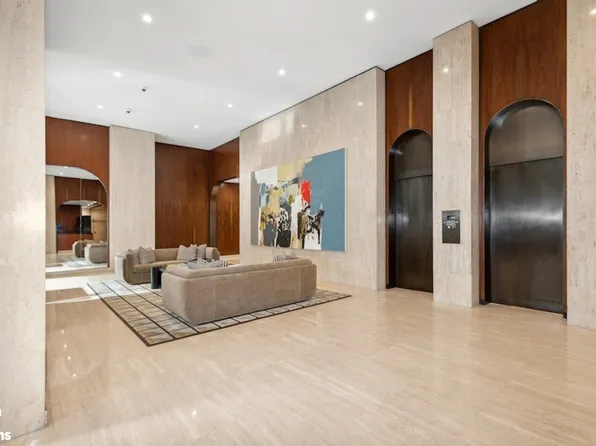 425 East 58th Street image 10 of 11