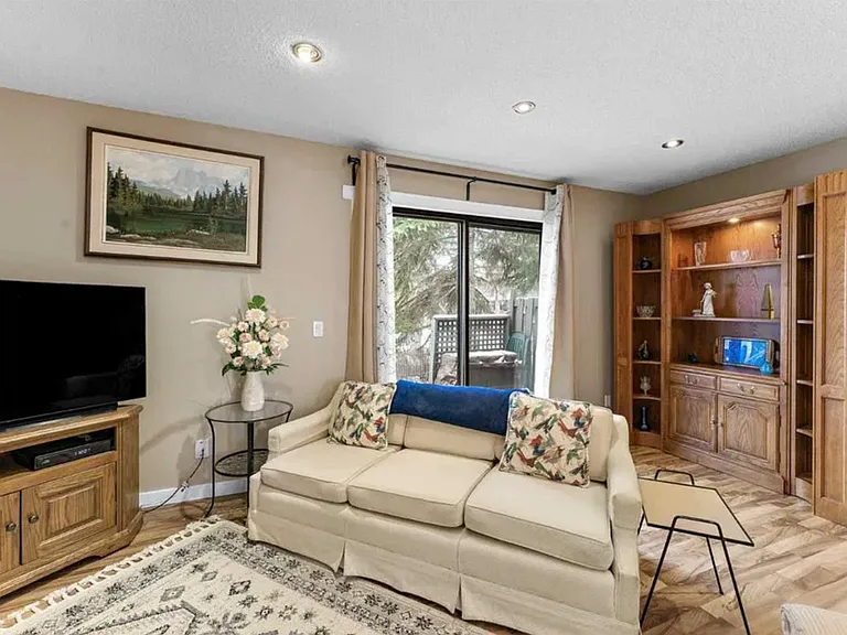 7172 Coach Hill Rd SW #26 — Photo 10