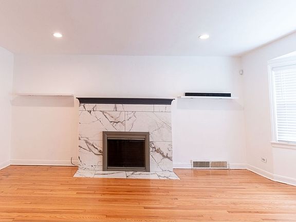 4th image of 12424 Maple Ave