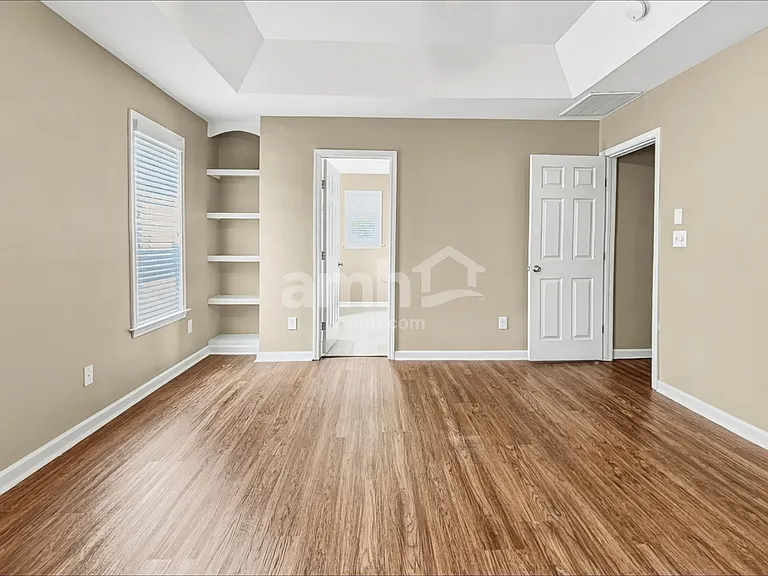 317 Collinsworth Dr — Photo 12