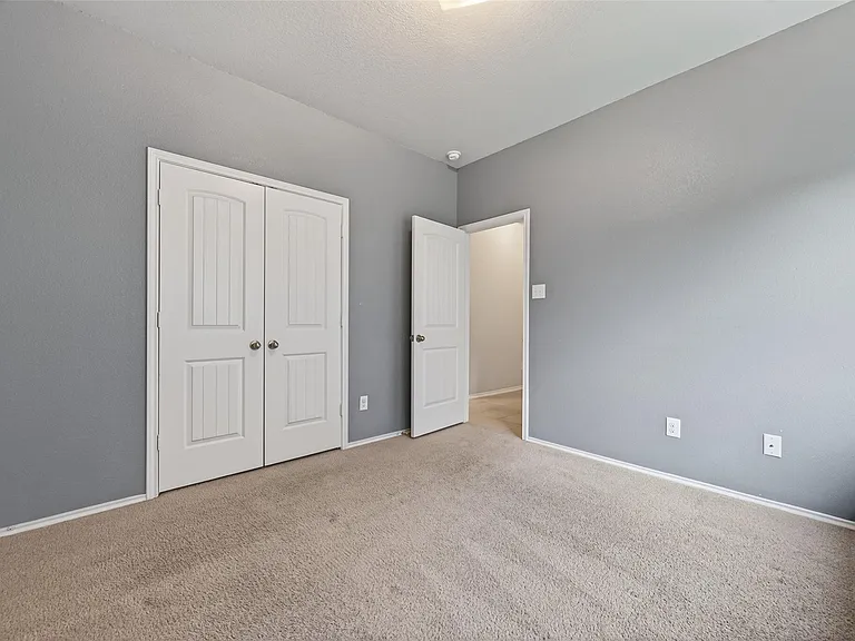 2519 Northern Great White Ct — Photo 27