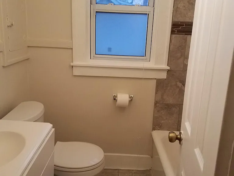 1576 College Ave — Photo 21