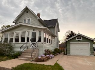 938 Mount Vernon St, Oshkosh, WI 54901