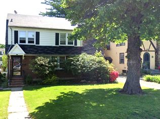 53 Grandview Ave, White Plains, NY 10605