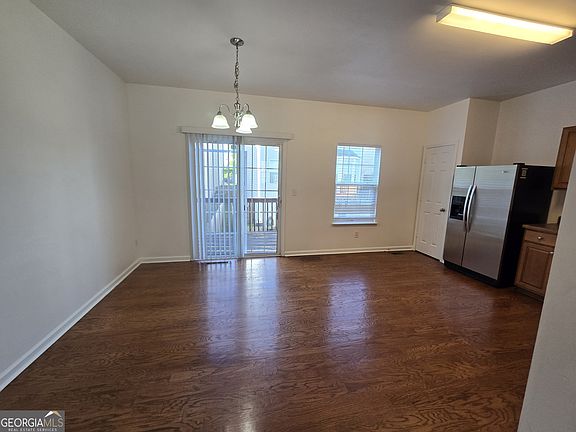 3rd image of 937 Society Cir SW