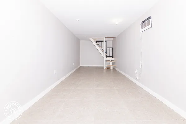 Rented by MySpaceNYC | media 20