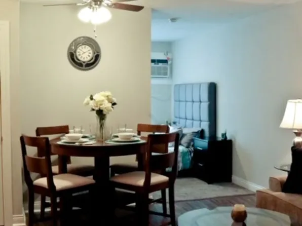 Historic District Modern Apartment, 1208 SE 1st St #R, Evansville, IN 47713
