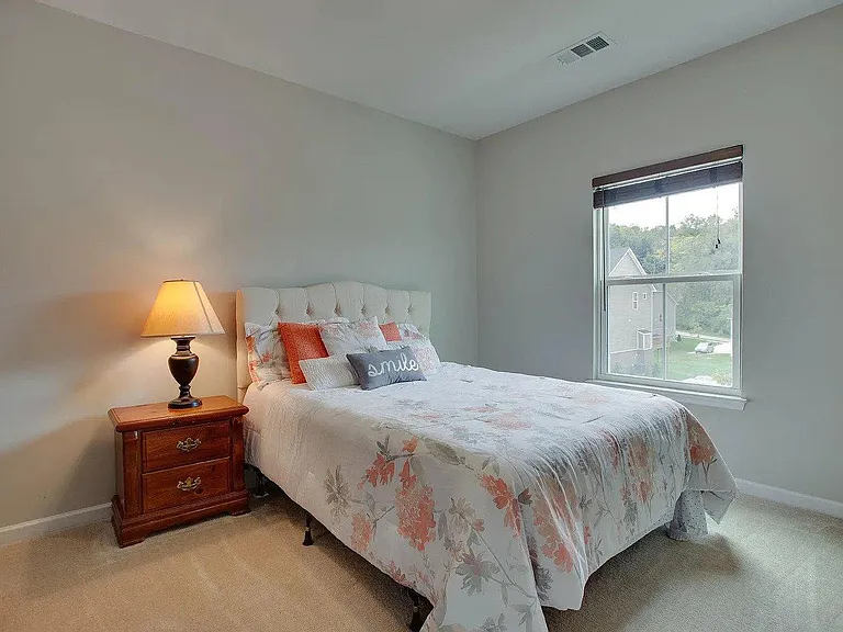 8033 Brookpark Ave — Photo 17