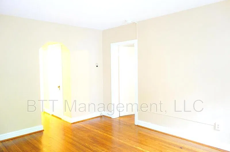 1 bed, 1.0 bath, 650 sqft, $1,295 — Photo 2